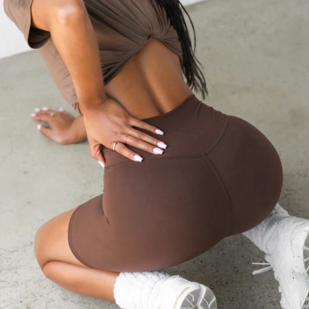 joah brown bike short in brown s/m